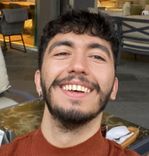 Yazar fotoğrafı