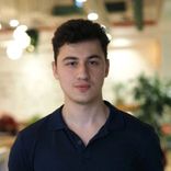 Yazar fotoğrafı