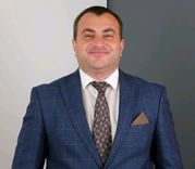 Yazar fotoğrafı